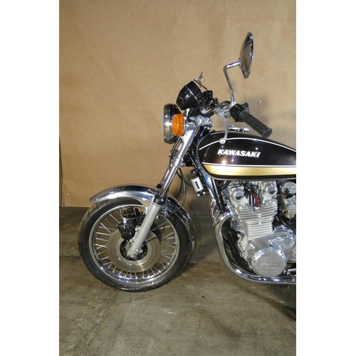 208 - Kawasaki Z900 A4  Motorcycle, Reg OKH 454P, 1st reg 16/07/1976 . Starts and runs. Colour Brown, MoT ... 