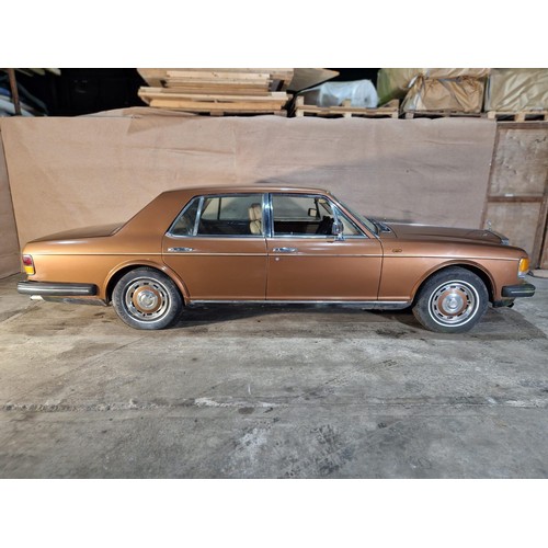 154 - Rolls Royce Silver Spirit Mk 1, “B” 4 dr saloon, Bronze (Nutmeg Brown).   Registration Number B800 B... 