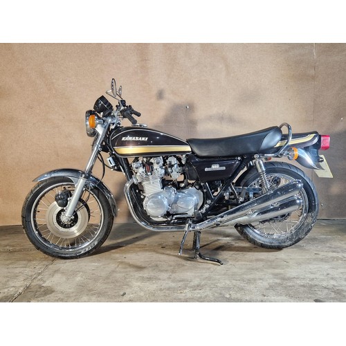 208 - Kawasaki Z900 A4  Motorcycle, Reg OKH 454P, 1st reg 16/07/1976 . Starts and runs. Colour Brown, MoT ... 