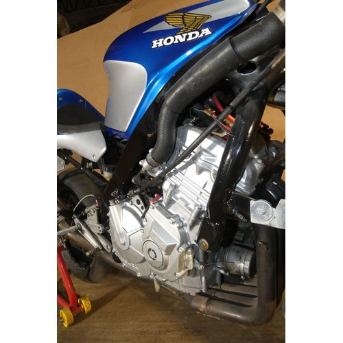 219 - Honda CBR 600 F3, 1998, starts, runs and drives, Ktech front springs, polished and ported head, over... 