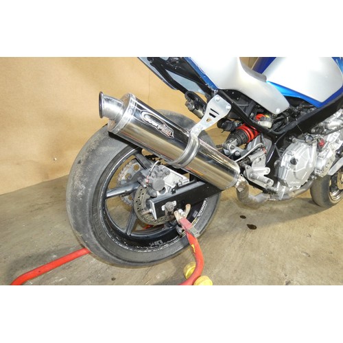 219 - Honda CBR 600 F3, 1998, starts, runs and drives, Ktech front springs, polished and ported head, over... 