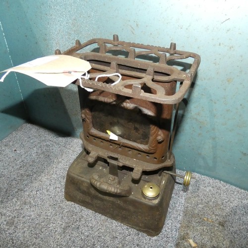 84B - 1 x vintage single burner stove, no make or model visible