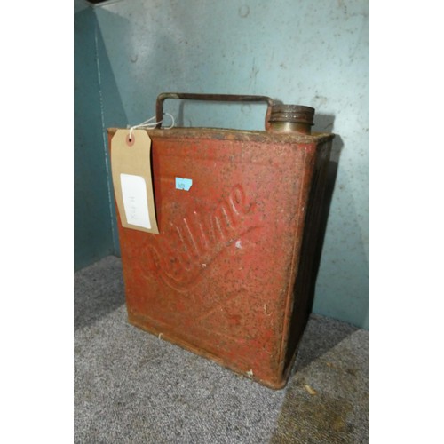 84H - 1 x vintage Redline 2 gal petrol can