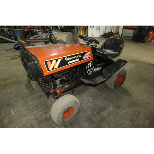 141 - 1 x Westwood 11 HP, 5 speed ride on lawn tractor, with no cutting deck. Starts, runs and drives