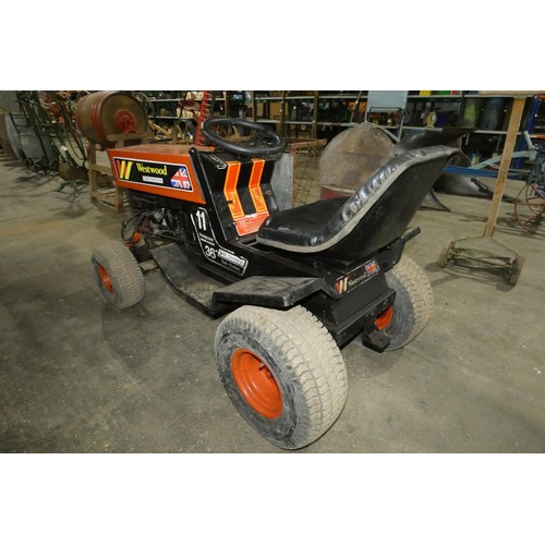 141 - 1 x Westwood 11 HP, 5 speed ride on lawn tractor, with no cutting deck. Starts, runs and drives