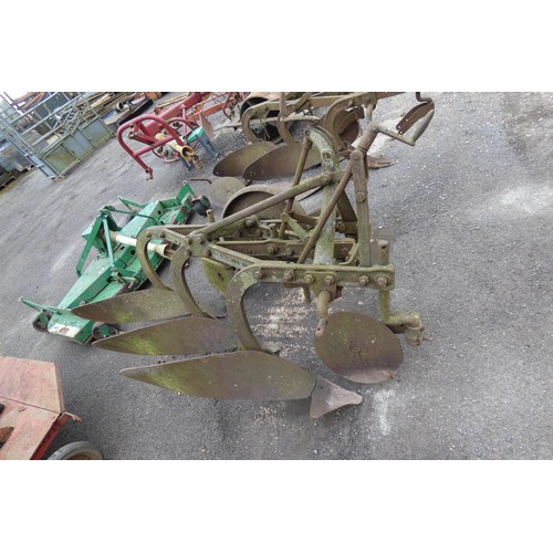 97 - 1 x 3 furrow plough (believed to be ransome), no make or model visible