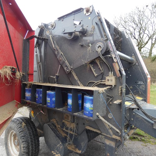 133 - 1 x Vicon RV 156 round baler, with a box of spare tines, a belt and control module to sit inside tra... 