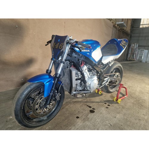 219 - Honda CBR 600 F3, 1998, starts, runs and drives, Ktech front springs, polished and ported head, over... 