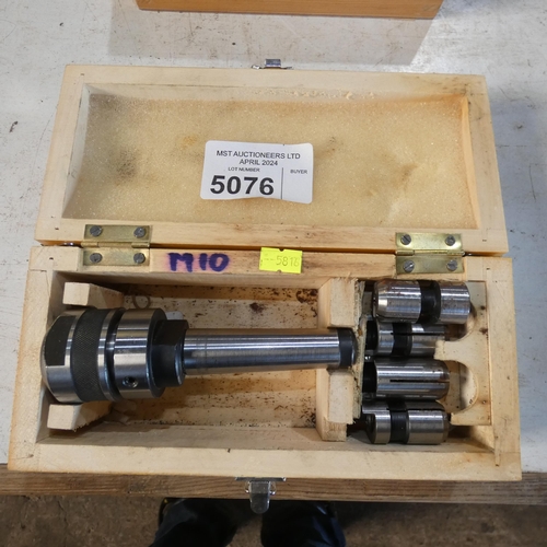 5076 - 1 x Axminster milling chuck supplied in a wooden case