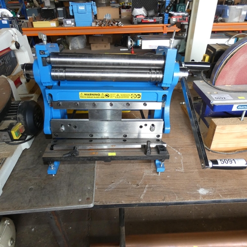 5091 - A Clarke SBR305 sheet metal 3-in-1 bender, shearer and roll machine 305mm - Please note that only on... 