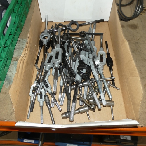 5240 - A quantity of various tap wrenches