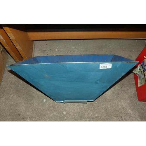 5291 - 1 x dust catching strong metal bucket with securable outlet