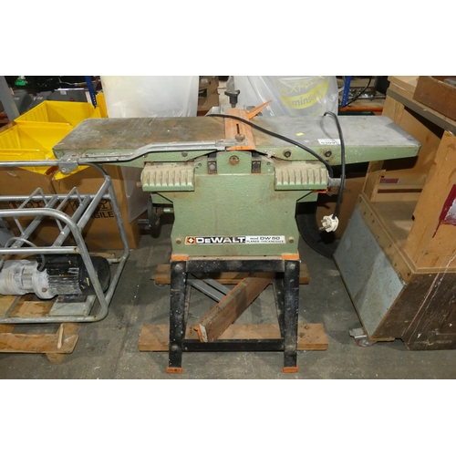 5309 - 1 x Dewalt DW50 planer / thicknesser with stand 240v, max width approx 25cm / 10 inch. Tested workin... 