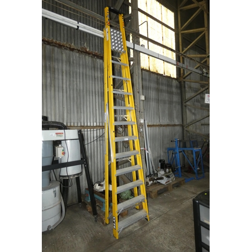 5611 - 1 x Lyte tall yellow fibreglass / aluminium folding step ladder (11 step)