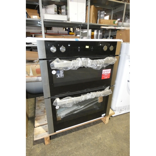 5674 - 1 x Blomberg built in double oven model OTN9302X, 240v - unused