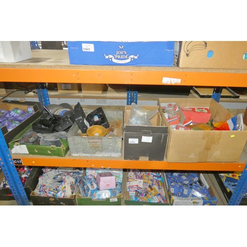 5466 - A quantity of various items including grinding discs, auto bulbs, 2 x bottle jacks etc. Contents of ... 