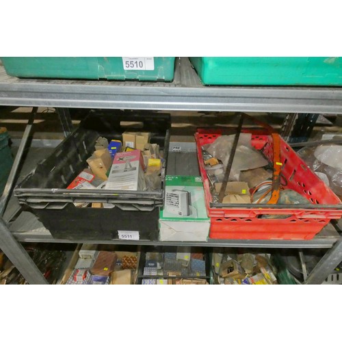 5511 - A quantity of various items including a Briton door closer, a toilet fan, a hand saw, a jigsaw 240v ... 