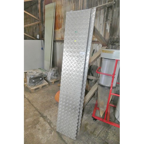 5607 - A pair of aluminium checker plate ramps each approx 38cm w x 200cm long - No capacity visible