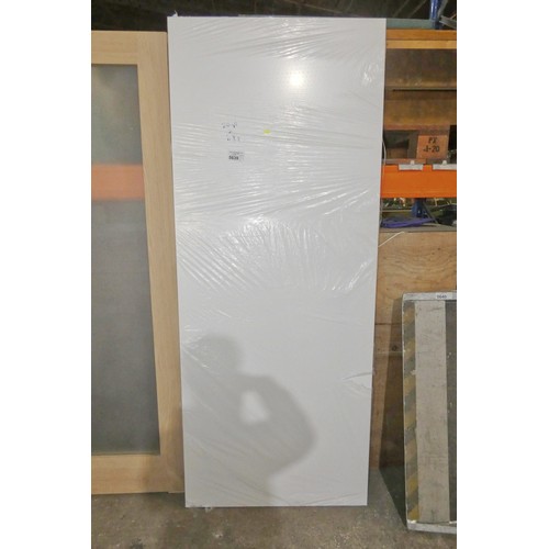 5639 - 1 x white door approx 2040 x 838mm