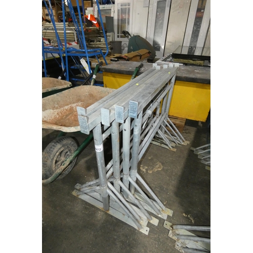 5972 - 5 x galvanised metal adjustable height trestles