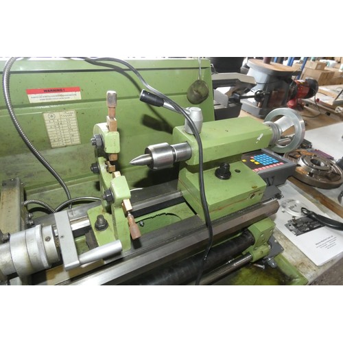 5113 - 1 x Warco WM280V-F variable speed metal cutting centre lathe 240v, YOM 11 11, overall bed length app... 