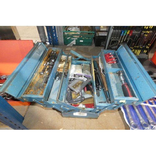 5569 - A quantity of various items including several toolboxes with contents, spanners, pliers, scissors et... 