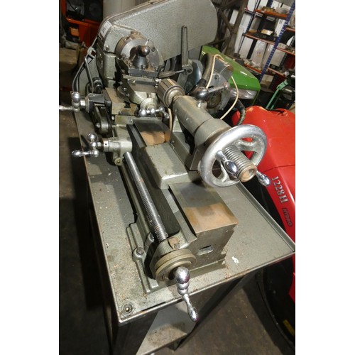 5962 - A Myford hobby / model makers metal turning lathe 240v overall bed length approx 52cm and bed is eng... 