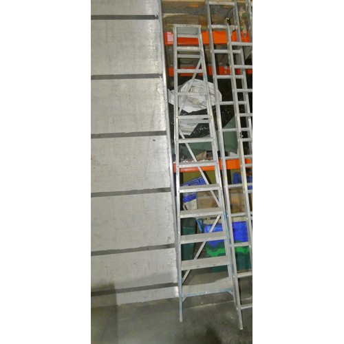 5991 - 1 x tall aluminium folding step ladder (11 step)