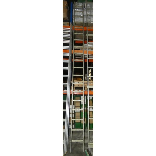 5995 - 1 x aluminium ladder (19 rung)