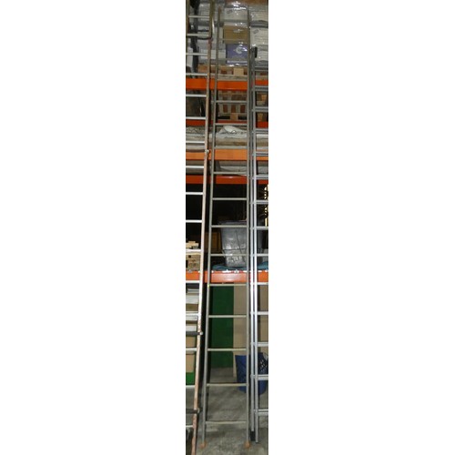 5998 - 1 x metal ladder (16 rung)