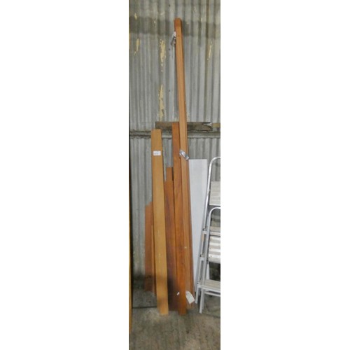 6019 - A quantity of various lengths of tropical hardwood including a white painted sill approx 135cm long ... 