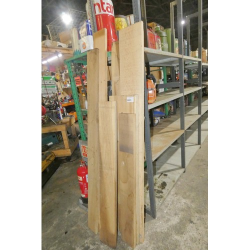 6023 - 7 x various hardwood boards including Oak - longest is approx 181cm and widest approx 28cm