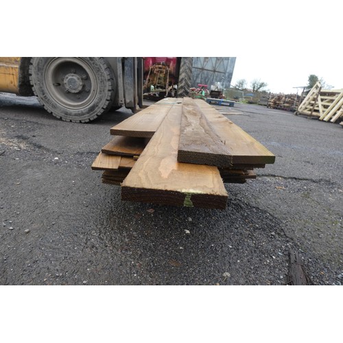 6128 - A quantity of  various timber to include 15 x 2, feather edge board etc, lengths vary up to approx 4... 