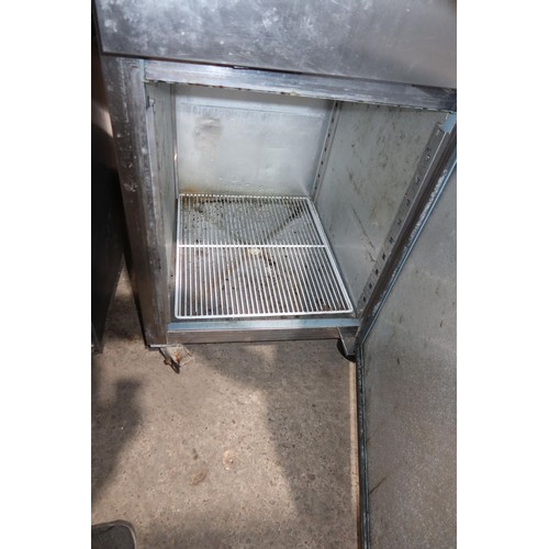 2193 - A commercial stainless steel stable door fridge by Polar type CW193, requires attention, heats up, w... 