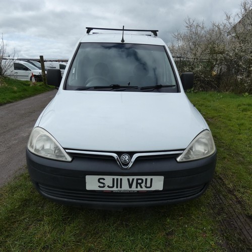 9004 - Vauxhall Combo 1700 CDTI, starts, runs and drives,
Registration number: SJ11 VRU, 
V5: Present, 
Odo... 