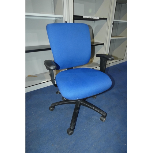 2244 - 1 x blue upholstered office swivel chair