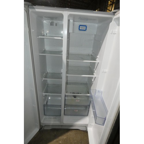 2178 - An American style fridge freezer by Fridgemaster - trade. Tested Working