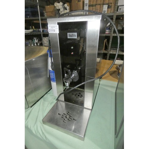 2119 - A commercial stainless steel counter top hot water boiler by Quattro with Brita water filter - trade