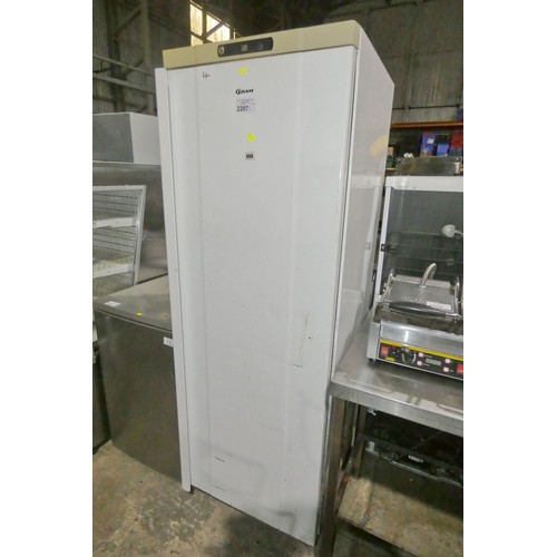 2207 - A tall white commercial freezer by Gram type F400 - trade. Tested Working