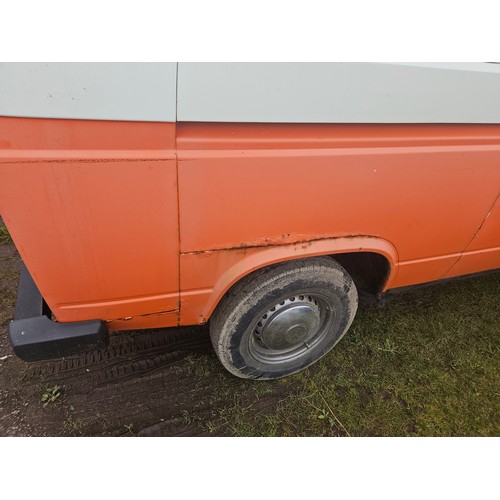 9009 - Volkswagen Caravelle 78PS motor caravan, does not start,
Registration number: A771 TVX
Odometer read... 