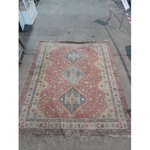 3170 - A traditional patterned floor rug approx 210 x 265cm