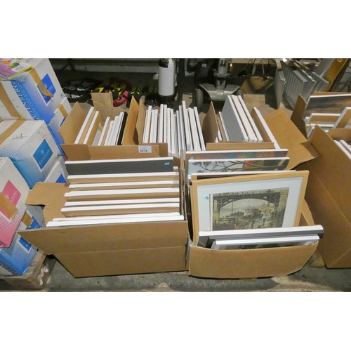 3074 - 1 pallet containing a quantity of various art prints on canvas and framed prints. Not practical to l... 