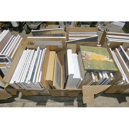 3075 - 1 pallet containing a quantity of various art prints on canvas and framed prints. Not practical to l... 