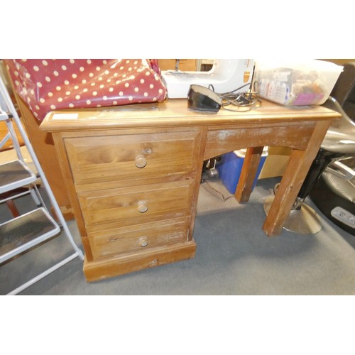 3161 - 1 x Pine desk approx 110 x 44cm