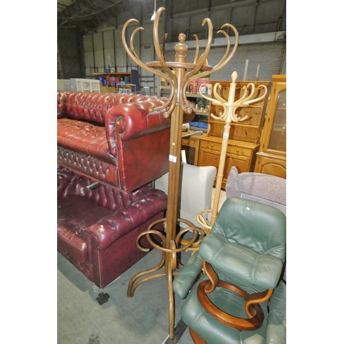 3188 - 1 x dark wood hat / coat stand