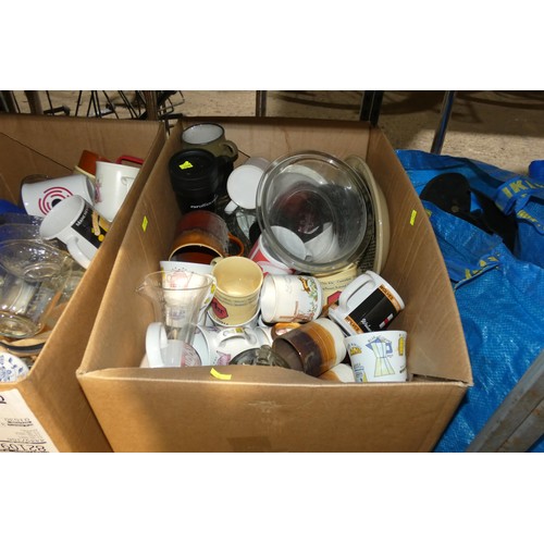 3122 - A quantity of various household items including crockery, an air bed etc. Contents of 1 shelf bay / ... 