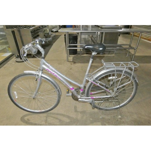 3105 - 1 x Claud Butler Boulevard ladies bicycle