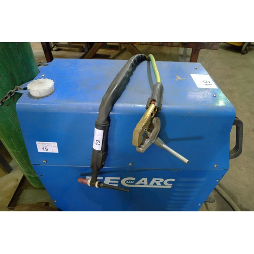 19 - A TecArc TIG welder model 301 AC DC Squarewave, 3ph with leads, a TIG torch and gas gauges. Please n... 