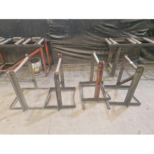 155 - 4 x metal roller stands