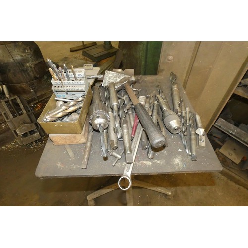 22 - A Kitchen and Wade radial arm drill, 3ph, arm is approx 3ft / 100cm long and is supplied with a quan... 